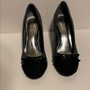 Style & Co. Black Heels with Glossy Bow